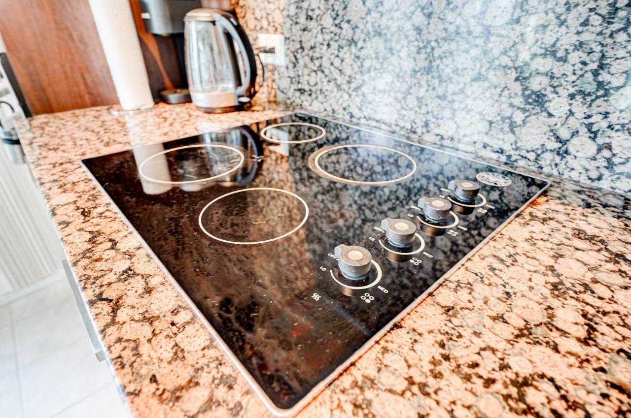 Signature Residence Торонто Экстерьер фото